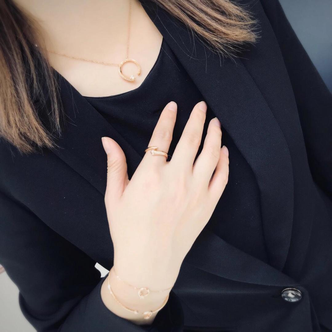 “Forevermark Avaanti-Hong Jewelry Series: Timeless Elegance in Gold and Silver” - 图片 1