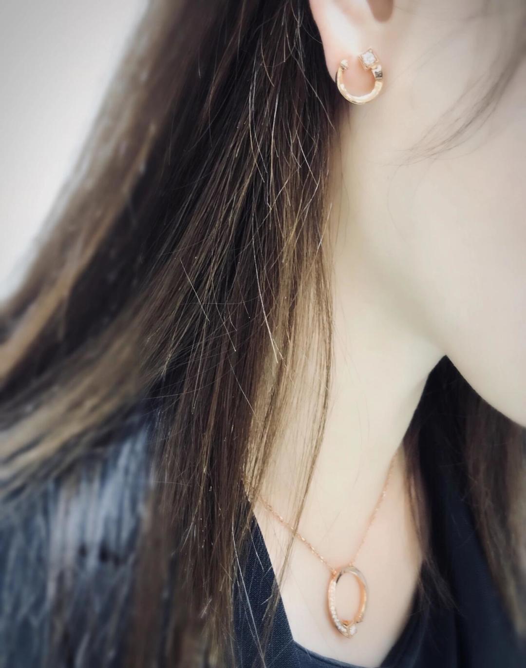 “Forevermark Avaanti-Hong Jewelry Series: Timeless Elegance in Gold and Silver” - 图片 3