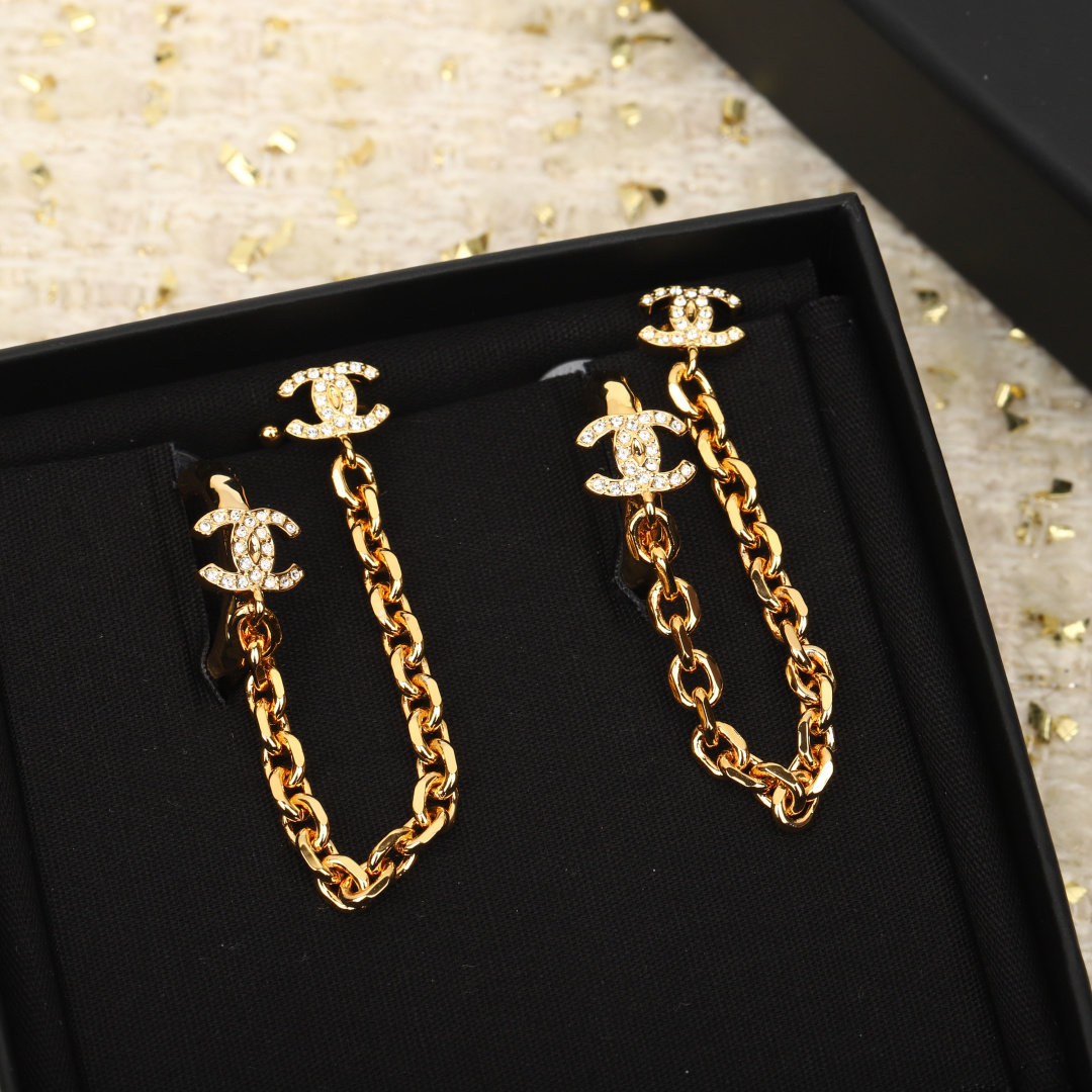 【我们出品】zp🆕6300，认准真正购入zp🆕开发的，

【Chanek双C流苏耳夹】本来以为很容易做，