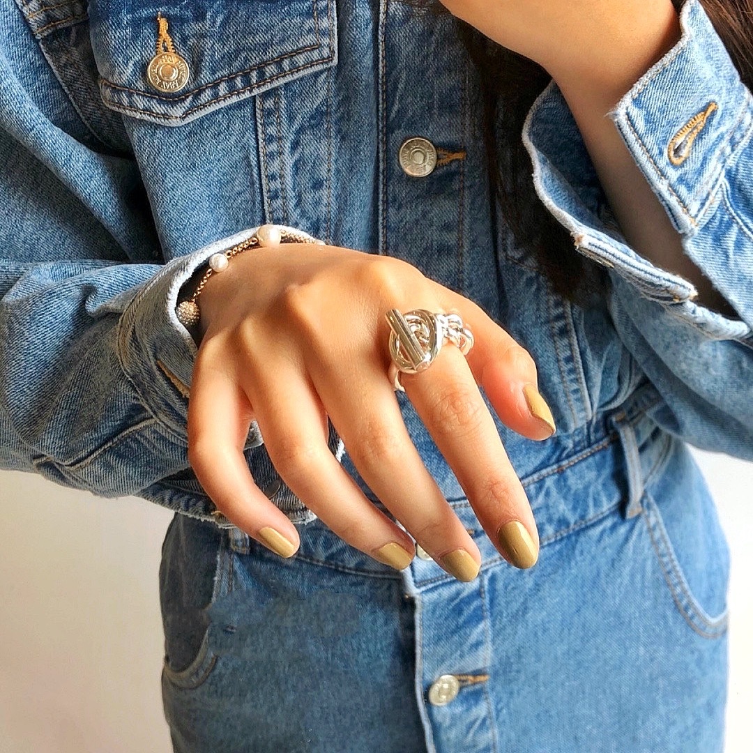925 Pure Silver Ring with Unique Design and Steel Stamp, Valuable Collectible. - 图片 6
