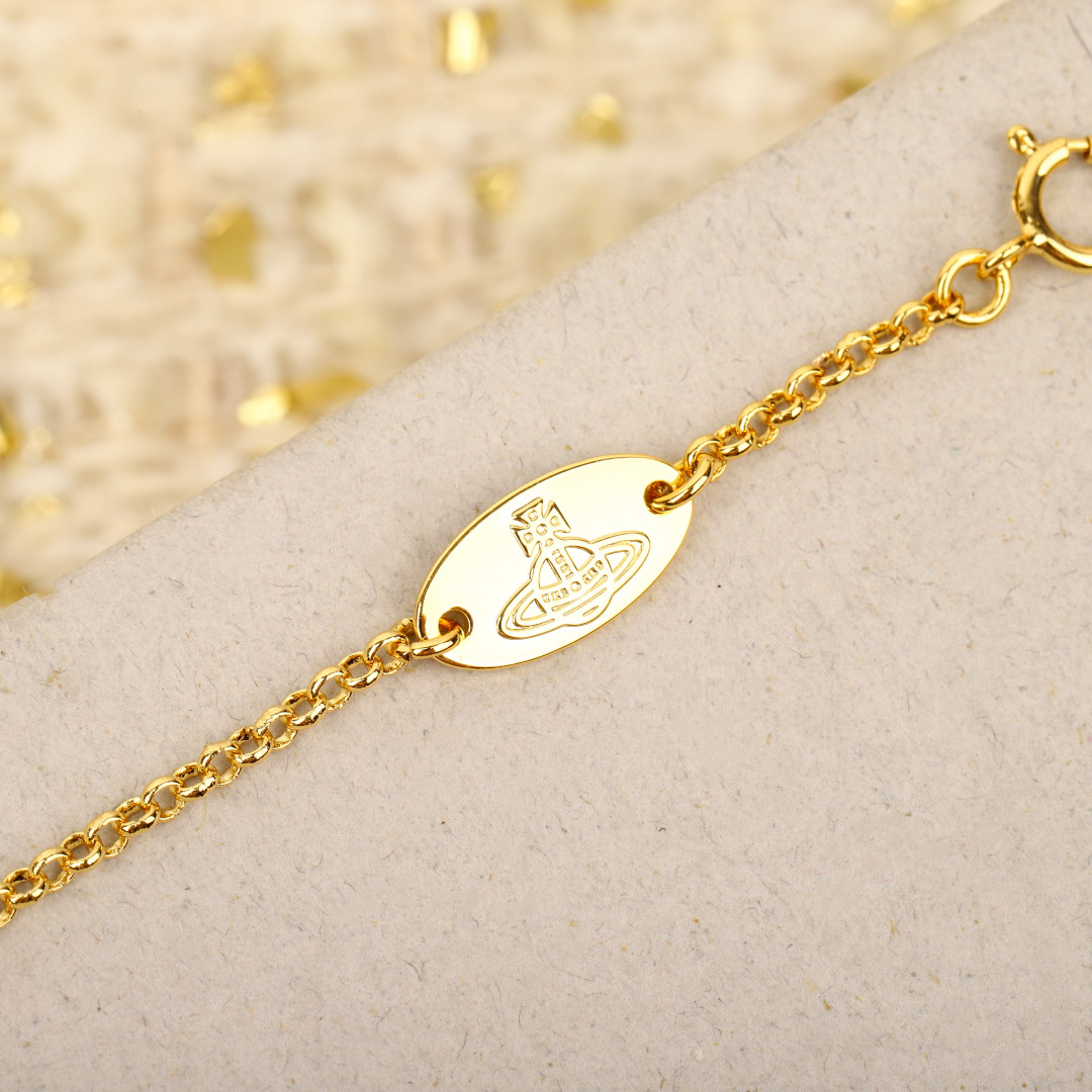 【我们出品】

【Vivienne Westwood】宝宝，什么是快乐星球，来，这就是快乐星球！超爱的钥