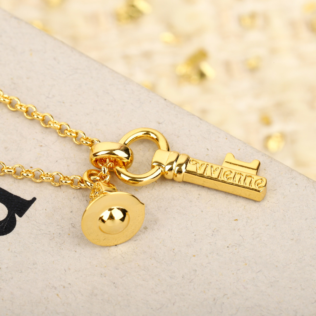 【我们出品】

【Vivienne Westwood】宝宝，什么是快乐星球，来，这就是快乐星球！超爱的钥