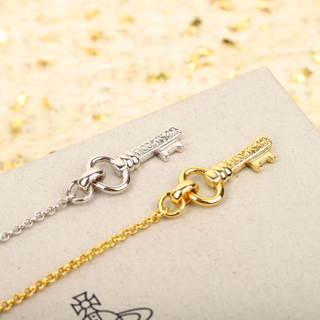 【我们出品】

【Vivienne Westwood】宝宝，什么是快乐星球，来，这就是快乐星球！超爱的钥