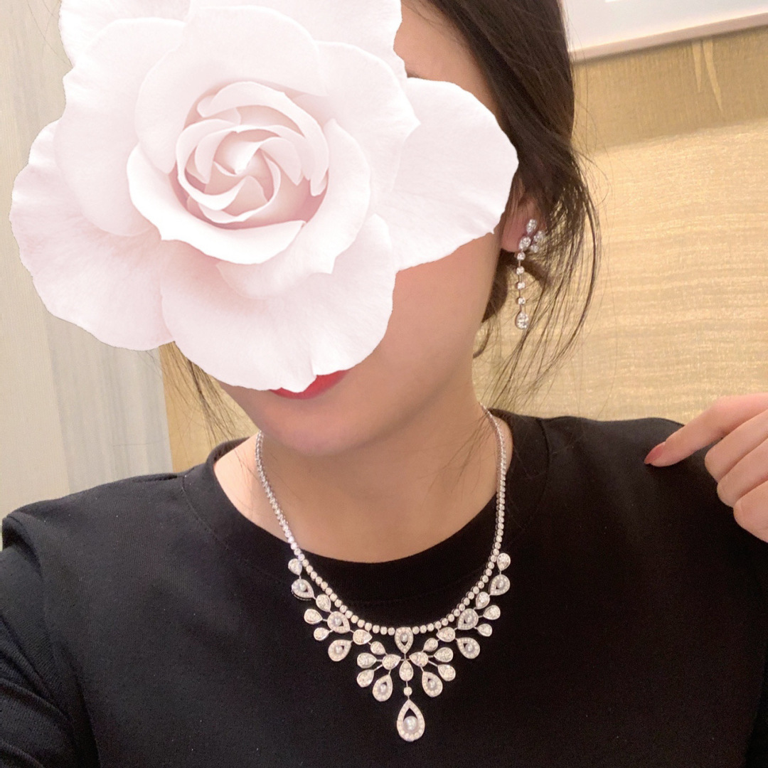 “Symbolic Jewelry: Crown of Love and Coronation” - 图片 4