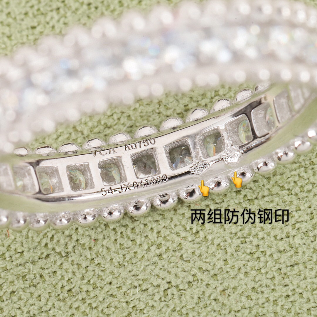 【代购级别】zp🆕33800,得意戴上它 去到zp🆕 SA会夸你的戒指真好看,真正对珠宝类zp🆕开发的,