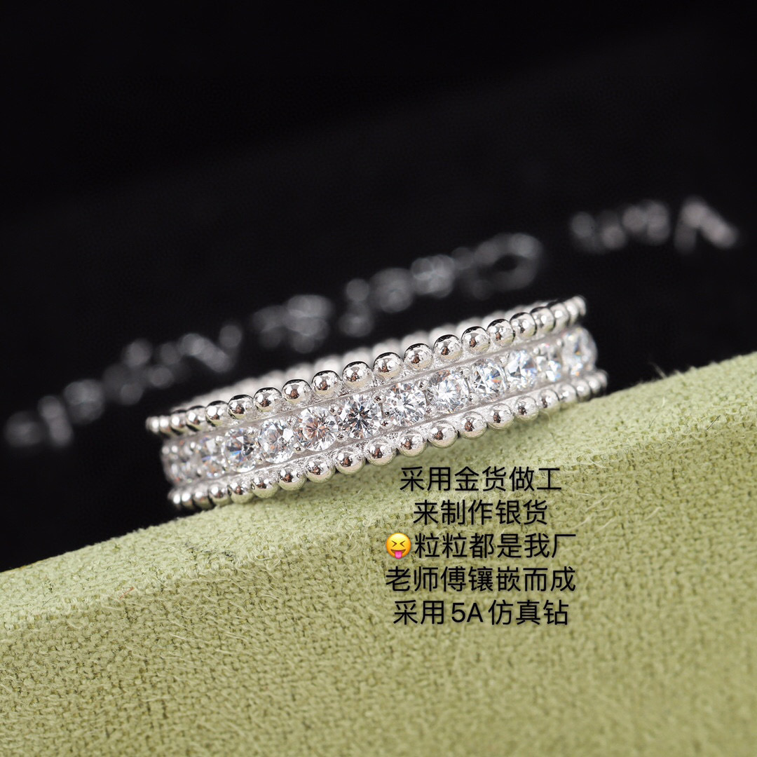 【代购级别】zp🆕33800,得意戴上它 去到zp🆕 SA会夸你的戒指真好看,真正对珠宝类zp🆕开发的,