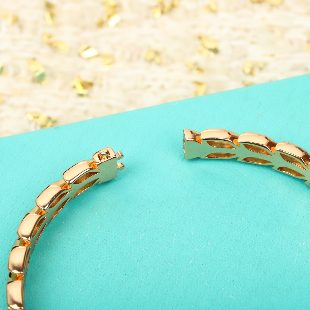 Victoria Series Bracelet: Nature-Inspired Diamond Design with 925 Silver and Gold Plating - 图片 6