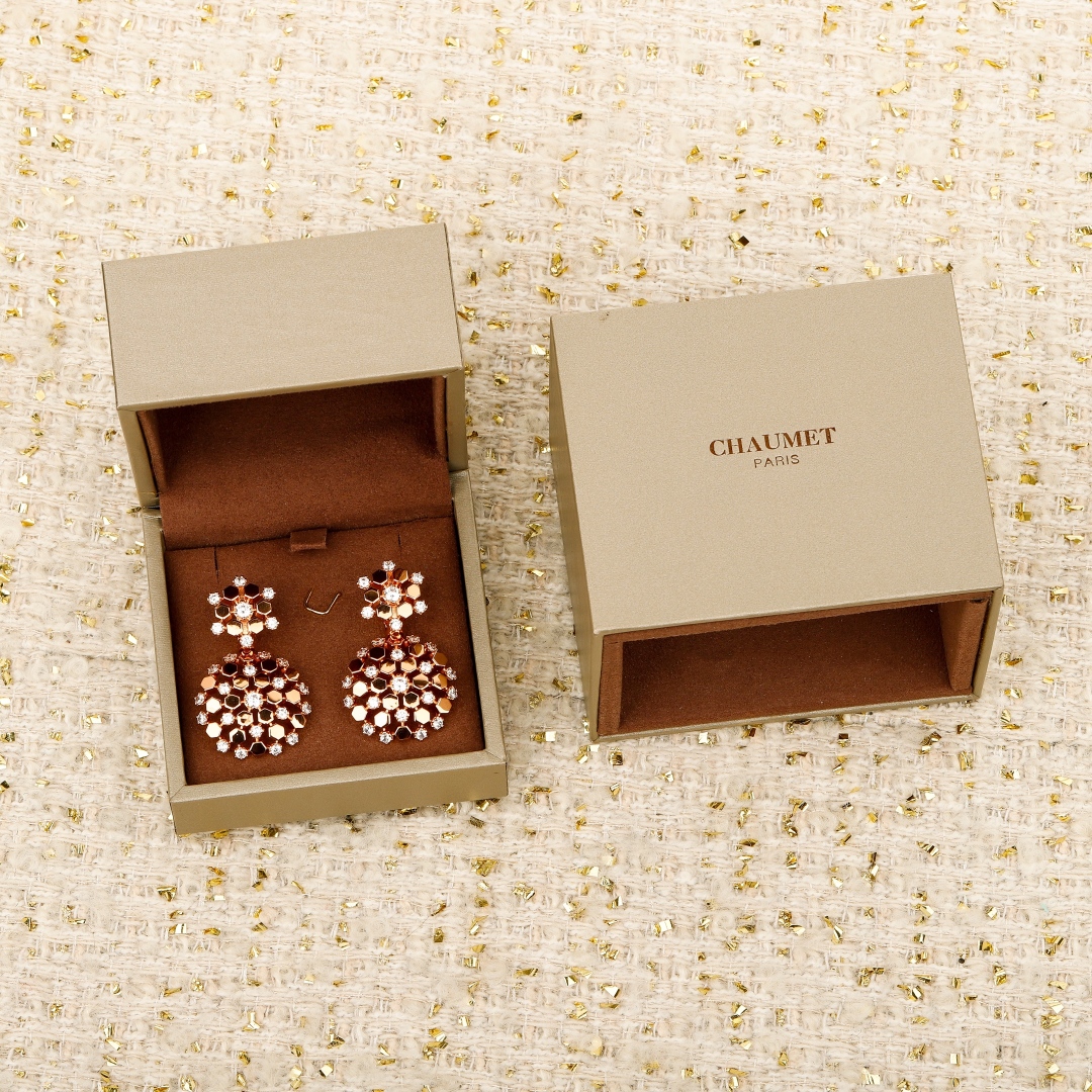 Chaumet Bee My Love Golden Earrings: Naturalist Jewelry Masterpiece