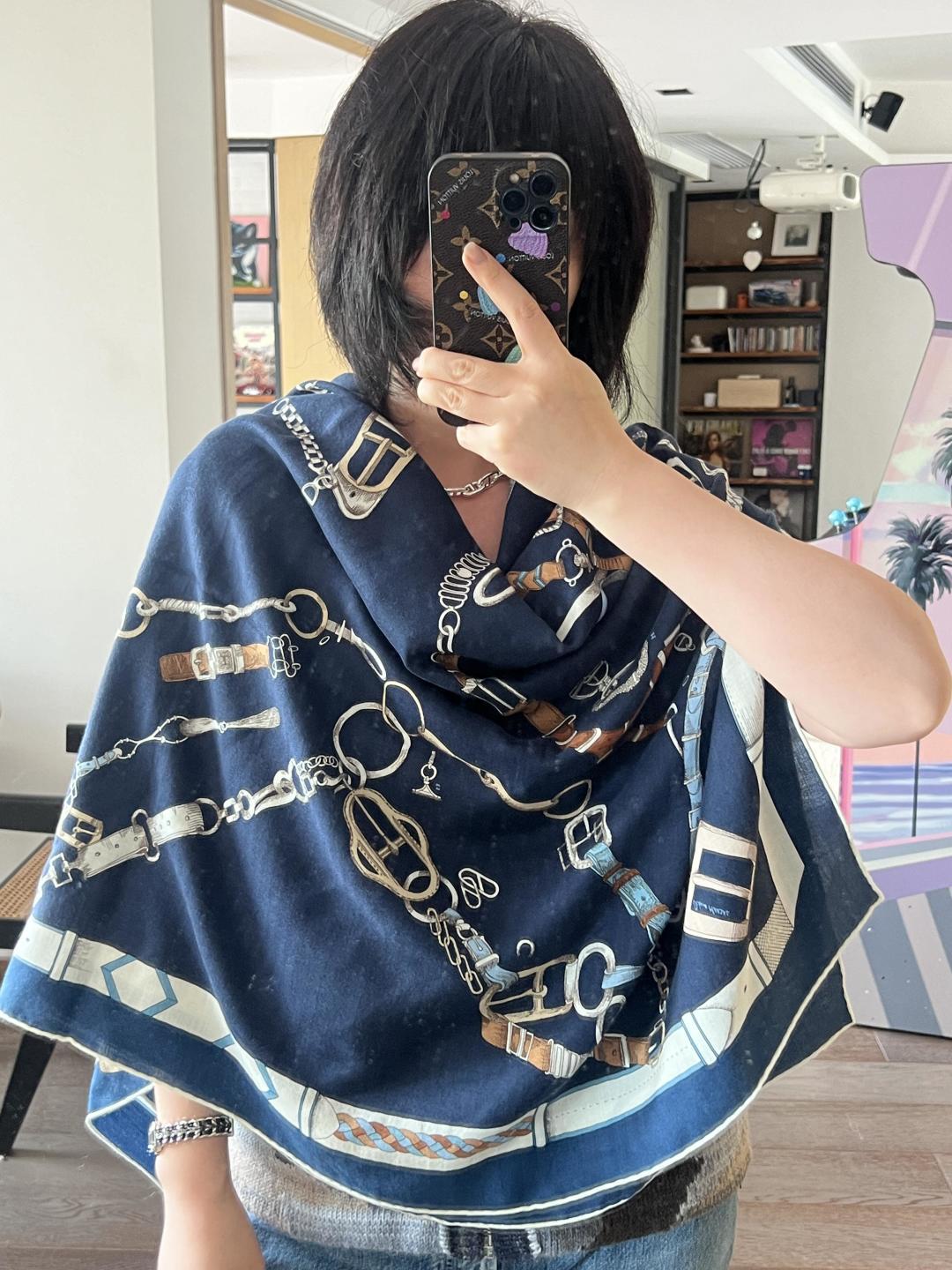 “Anchor Chain Jewelry: Elegant Design Inspired by 1938 Fashion Trends” - 图片 4