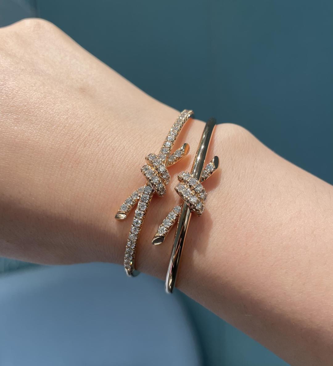 Tiffany Knot Bracelet: Symbol of Love and Elegance in Gold and Silver - 图片 6