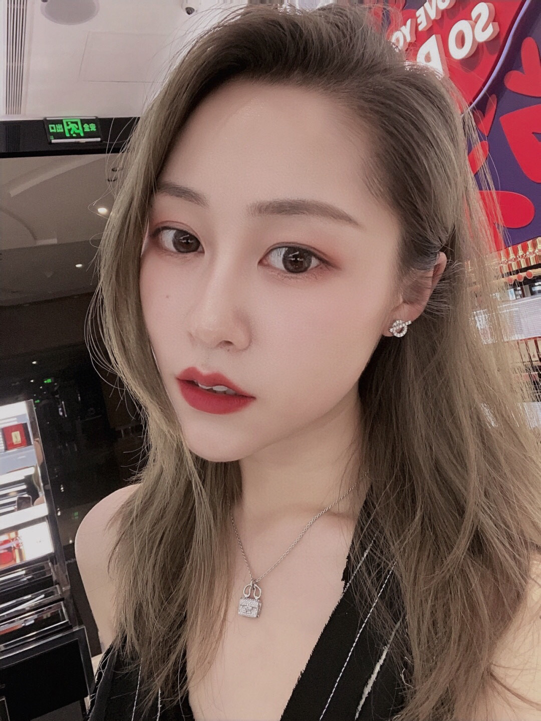“Review: Hemès Finesse in Pork Nose Nails Design” - 图片 3