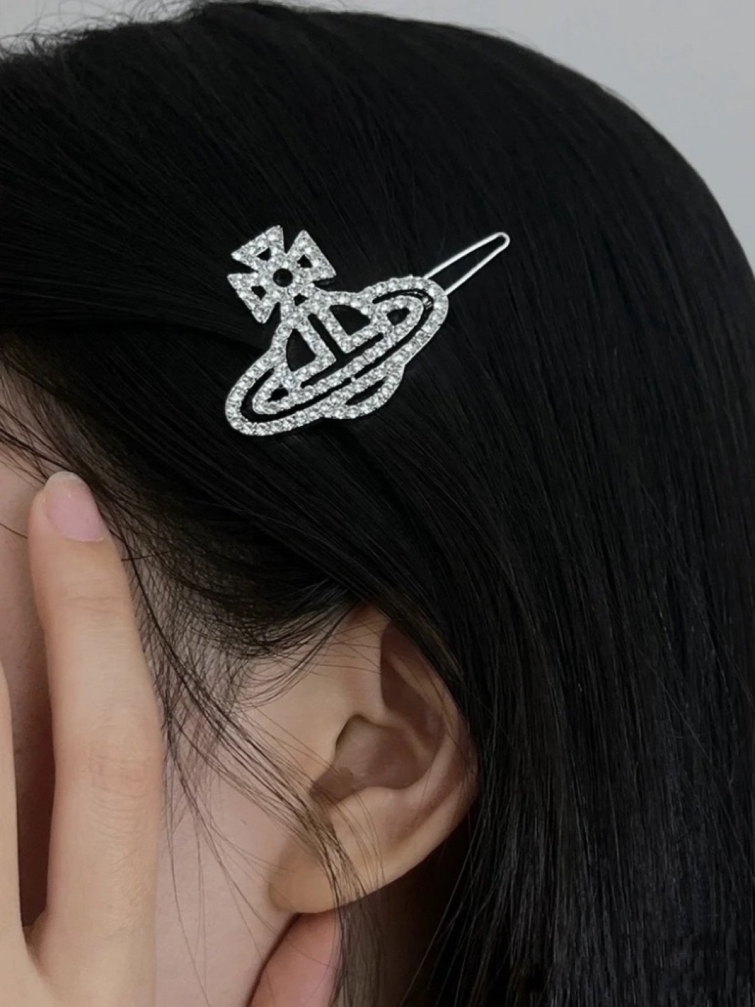 Saturn-themed Hair Clips: Unique Design with High Quality Materials for Fashionable Look - 图片 7