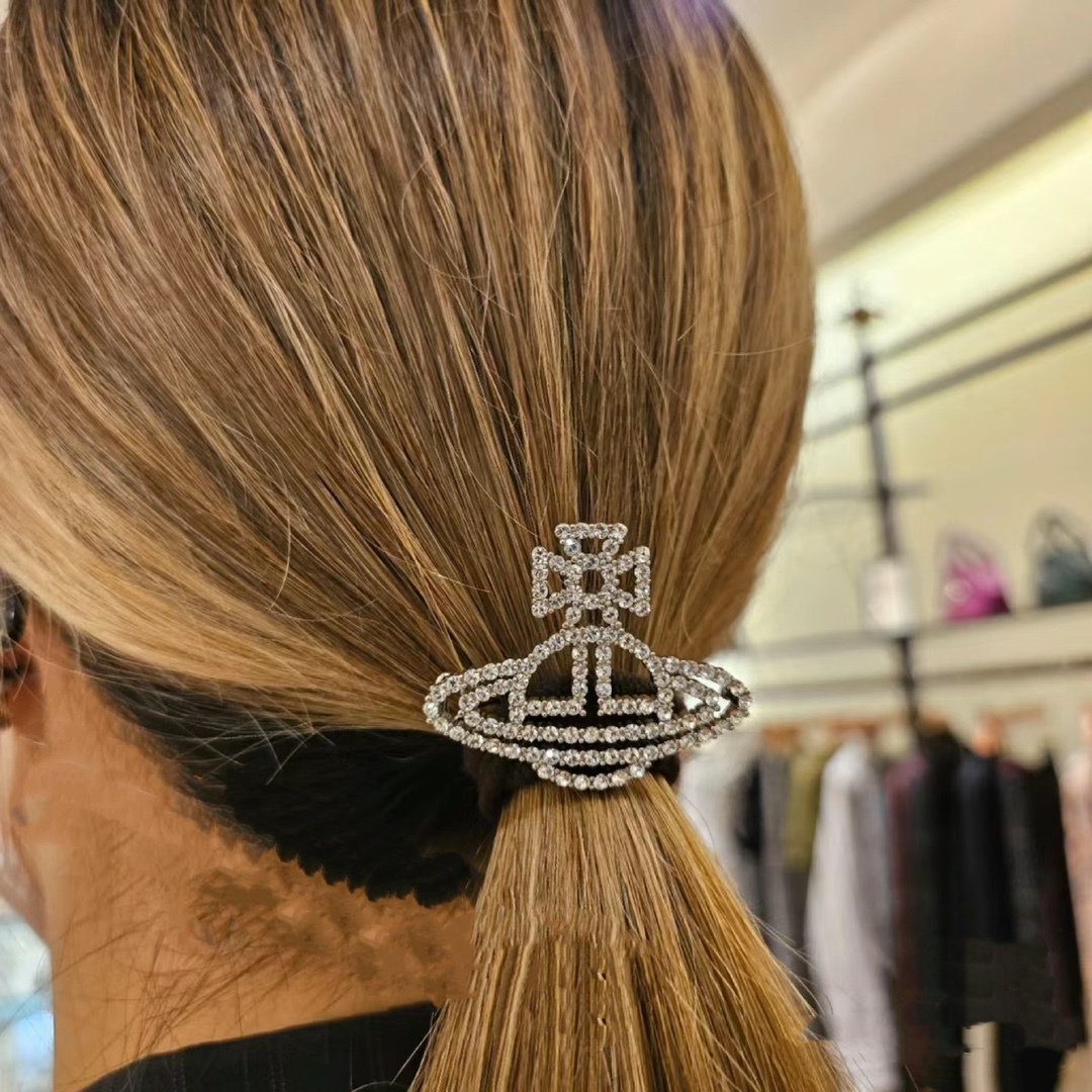 Saturn-themed Hair Clips: Unique Design with High Quality Materials for Fashionable Look - 图片 4