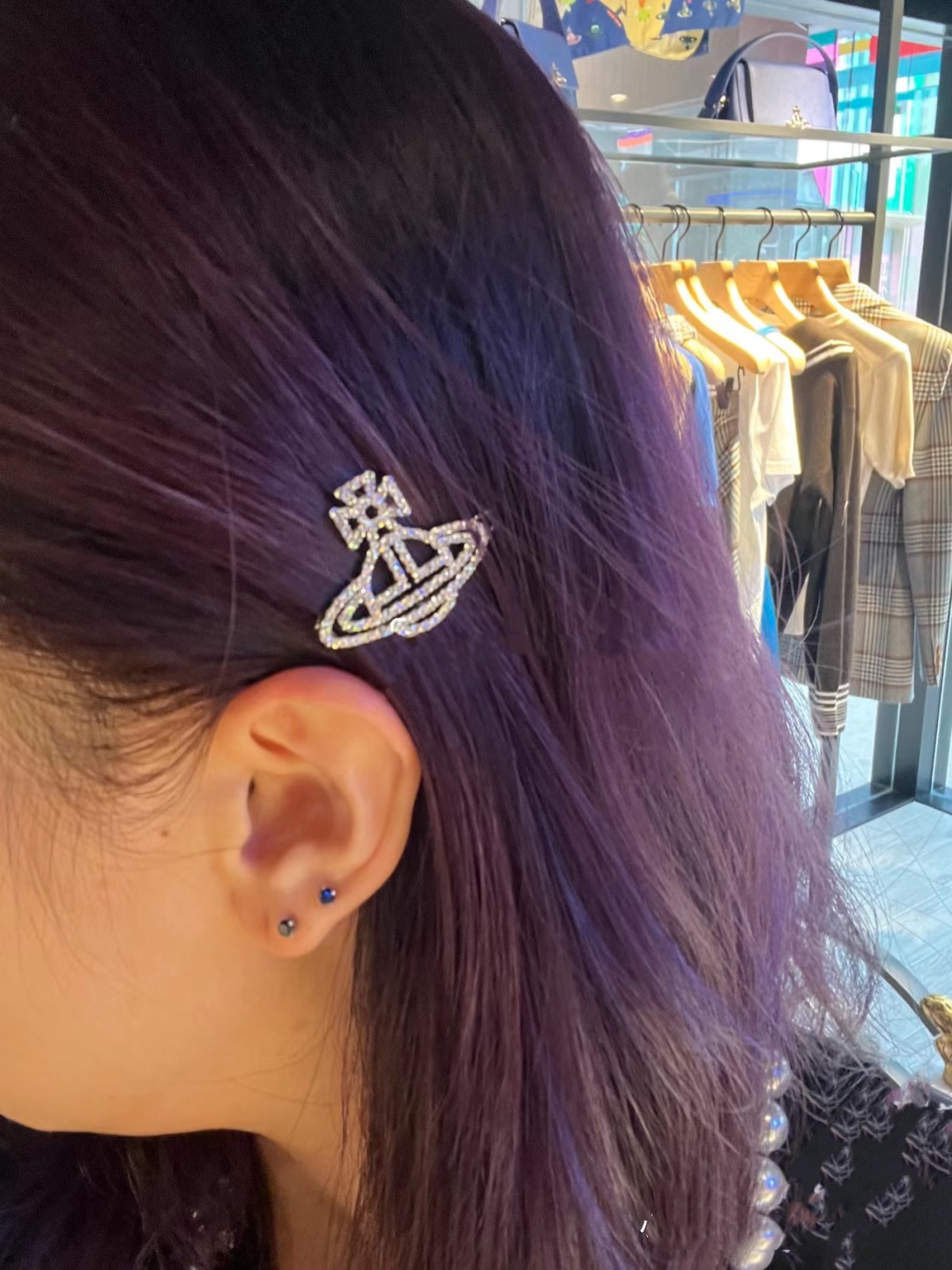Saturn-themed Hair Clips: Unique Design with High Quality Materials for Fashionable Look - 图片 2