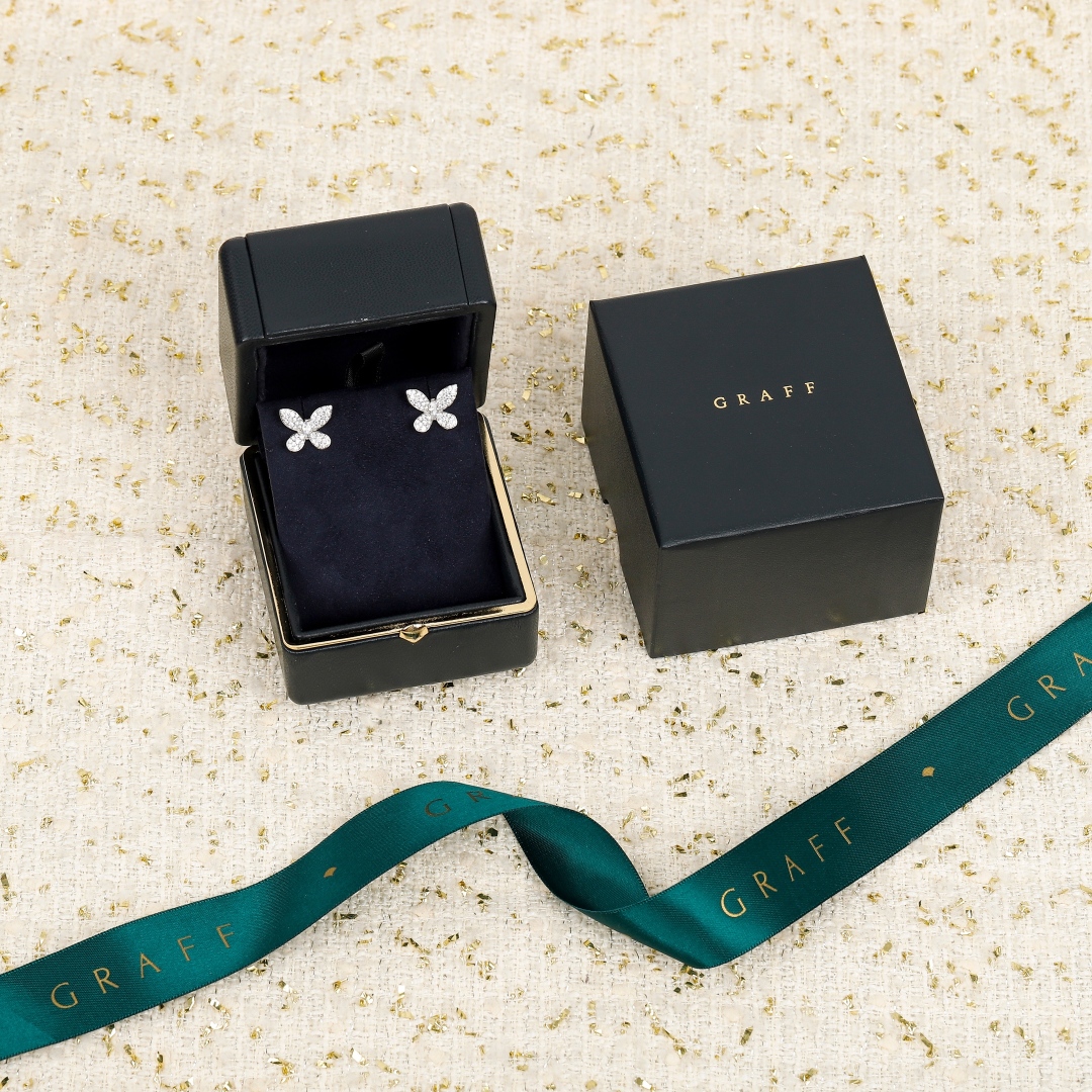 【我们出品】 缱绻蝴蝶耳钉 zp🆕63 000+   认准唯一一家真正购入珠宝类zp🆕开发的，可订做18