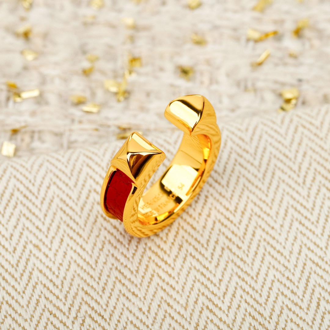 【我们出品】专柜3150，

【OMaillon H开口柳丁戒指】O’Maillon系列的灵感源自经典“