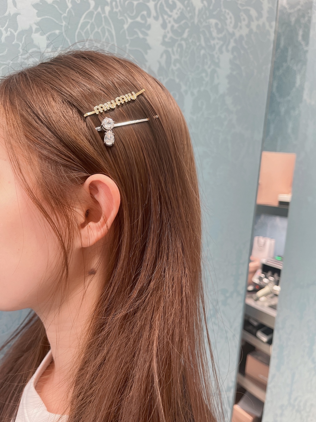 “High-Volume Consulting Service: Customized Beauty and Diamond Accessories for a Perfect Look” - 图片 7