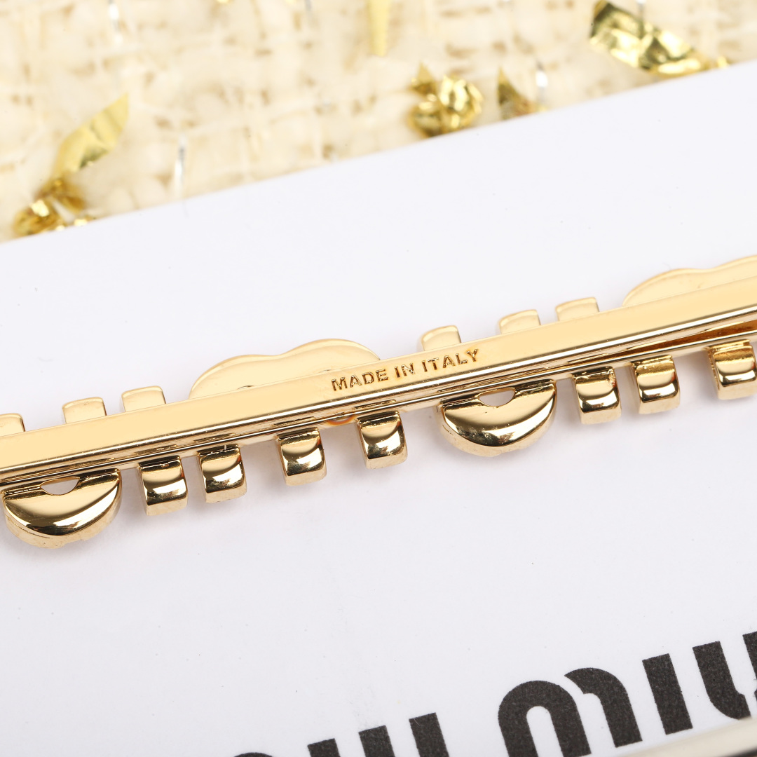 “High-Volume Consulting Service: Customized Beauty and Diamond Accessories for a Perfect Look” - 图片 5