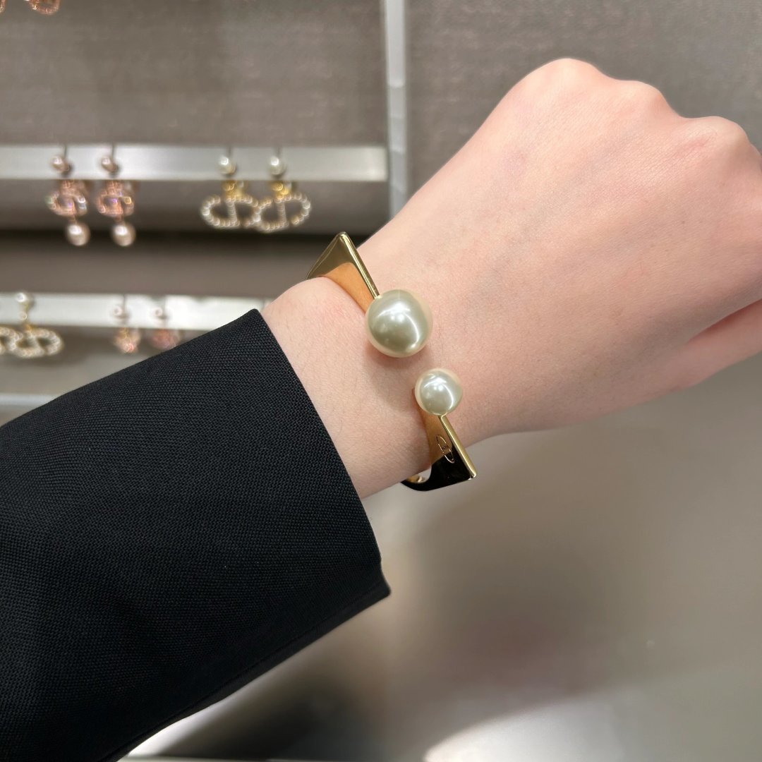 “Classic, Fashion, Innovation: Detailed Gold-Rich Design by Big Consultant Fu” - 图片 2