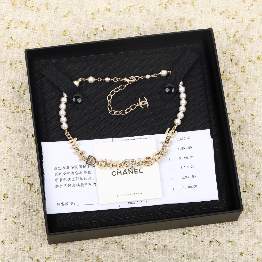 【我们出品】zp🆕11700，

🔥🔥必入爆款项链！【Ch@nel珍珠字母choker】非常重工，我们一