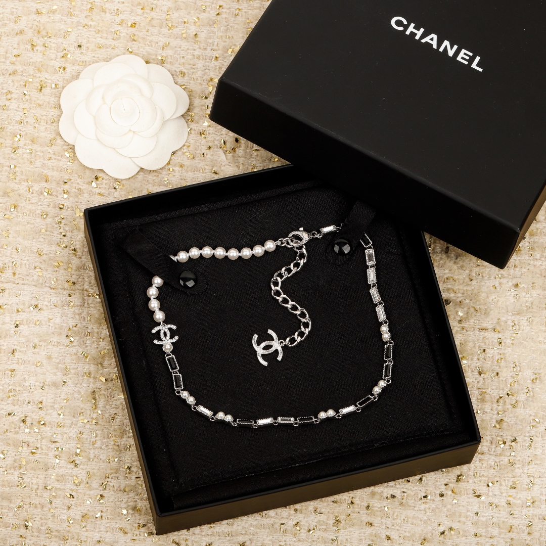 【我们出品】王一博同款，zp🆕12500！❗

【香23k拼色双c珍珠choker】❗️无法拒绝的魔力！
