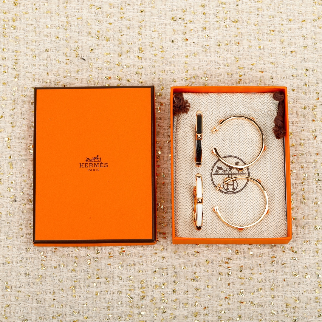 【我们出品】zp🆕12450，

【OMaillon H柳丁耳环】O’Maillon系列的灵感源自经典“
