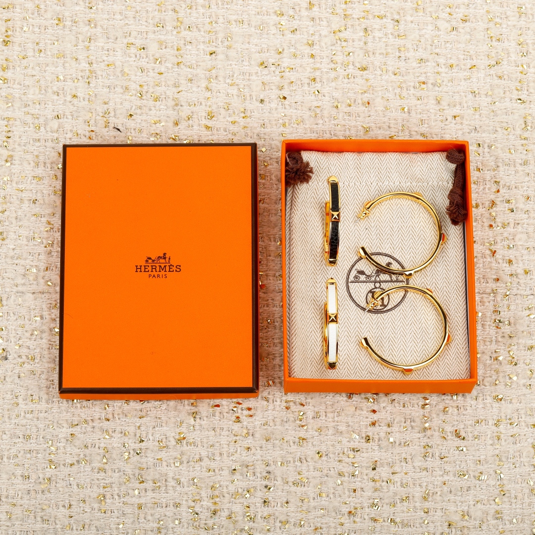 【我们出品】zp🆕12450，

【OMaillon H柳丁耳环】O’Maillon系列的灵感源自经典“