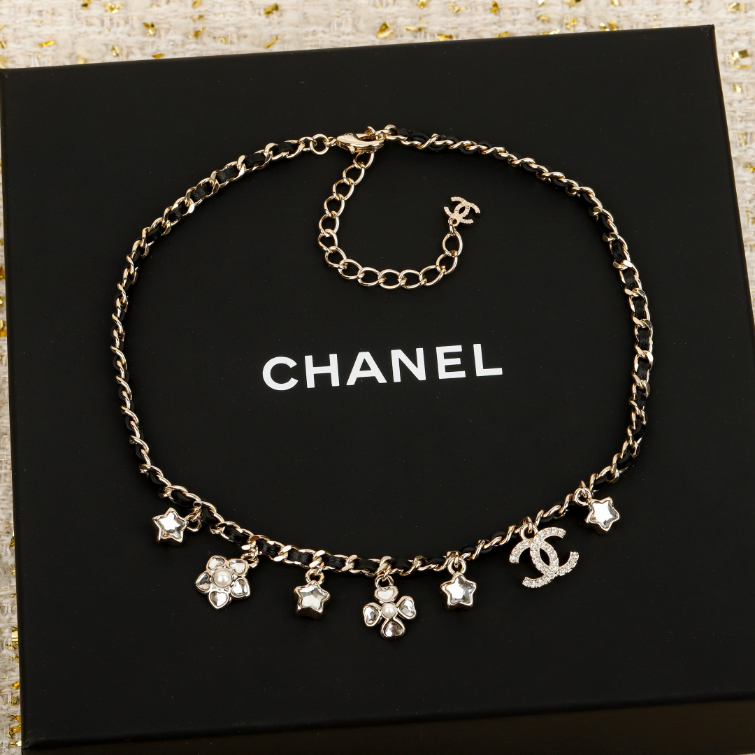 【我们出品】zp🆕 10900！❗️

【香 25B皮穿链多元素项链/choker】长度可调节❗️秋冬新
