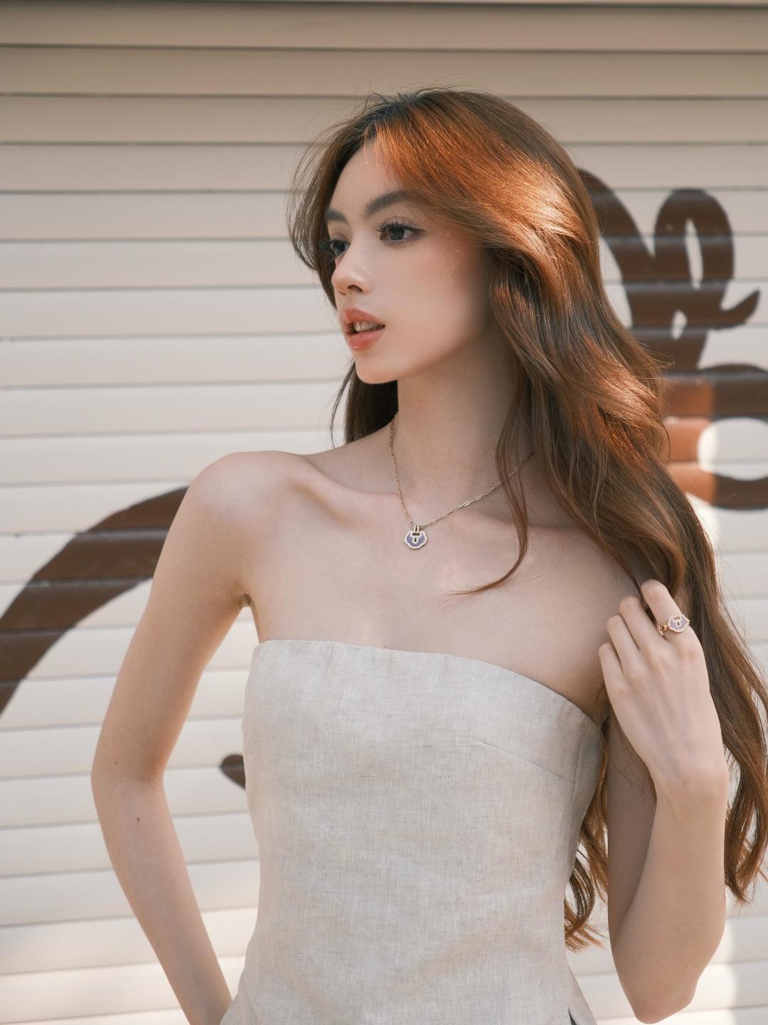 Title: “Petite Yu Yi Series: Real Gold Diamond Jewelry with Emotional Meaning” Summary: Order real gold diamond jewelry from Petite Yu Yi series symbolizing eternal love and fashion. - 图片 5