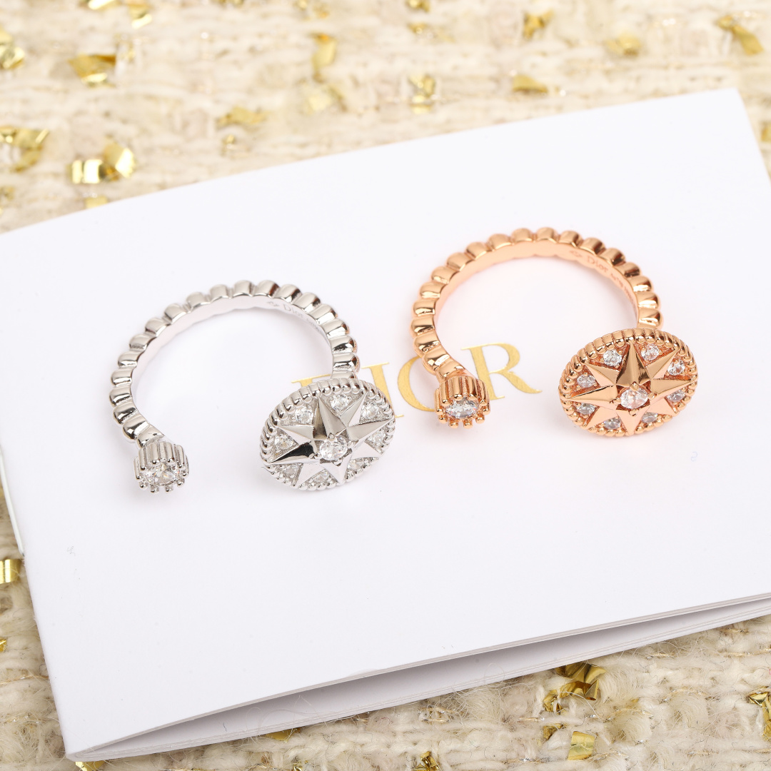 “Fu.ROSE CÉLESTE Ring by Victoria de Castellane: Elegant 18kg Gold-Plated Silver Compass Design” - 图片 3