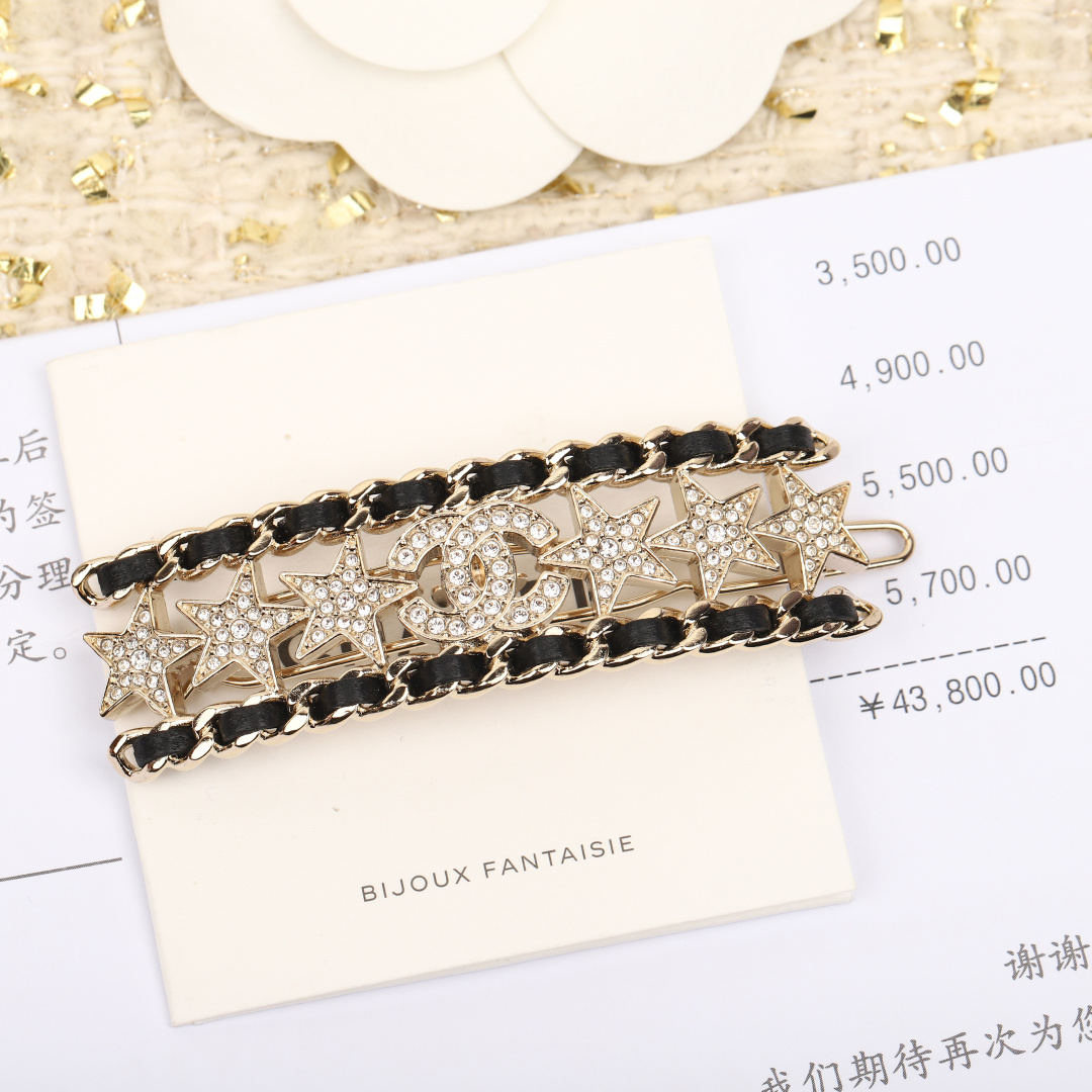 【我们出品】zp🆕5500 ,😍😍美到炸裂❗️❗️
❗️【Ch@ne五角星穿皮双c发夹】炸裂漂亮,美到
