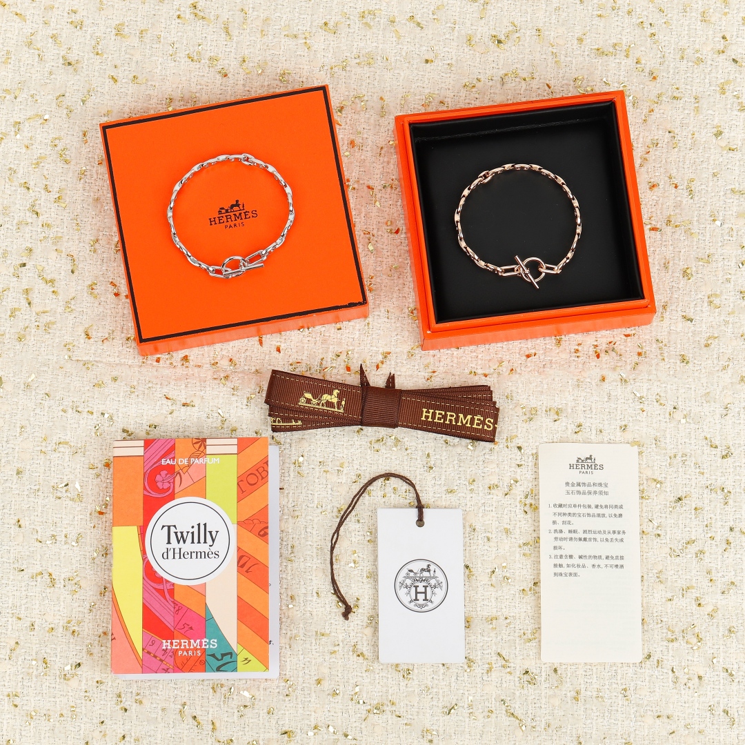“Chaînd `ancre: Motor-inspired Jewelry Collection with Anchored Design” - 图片 1