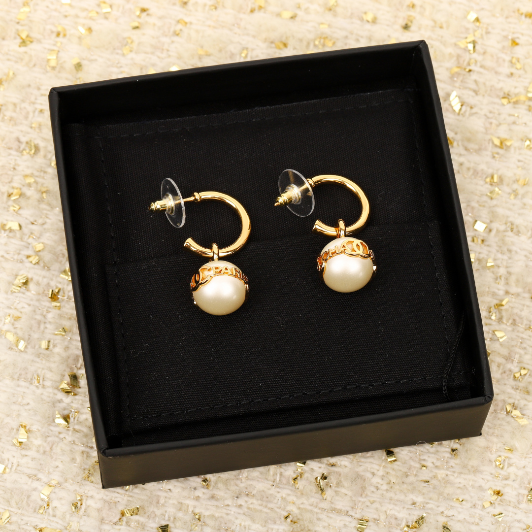 【我们出品】zp🆕 5600，认准真正购入zp🆕开发的！！

❗️【Ch@nel狮子双C耳钉】本季度最火