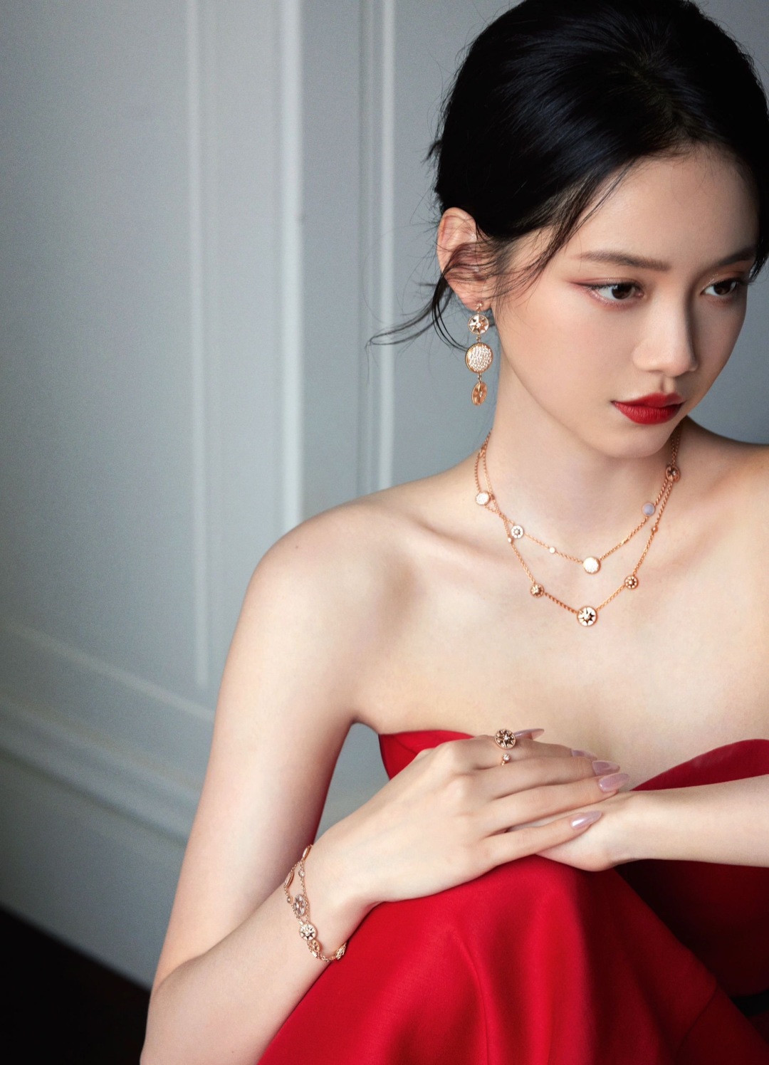 Elegant Rose Gold Jewelry Set: Necklace, Earrings, Ring, and Bracelet 2 cmp i1755534196615 2638 0 3