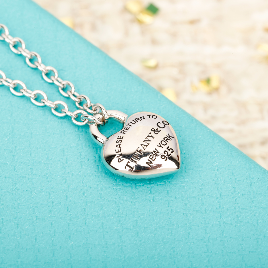 【我们出品】zp🆕3450 ，

25年情人节限定爱心滴油珐琅手链 Double Heart Tag 系