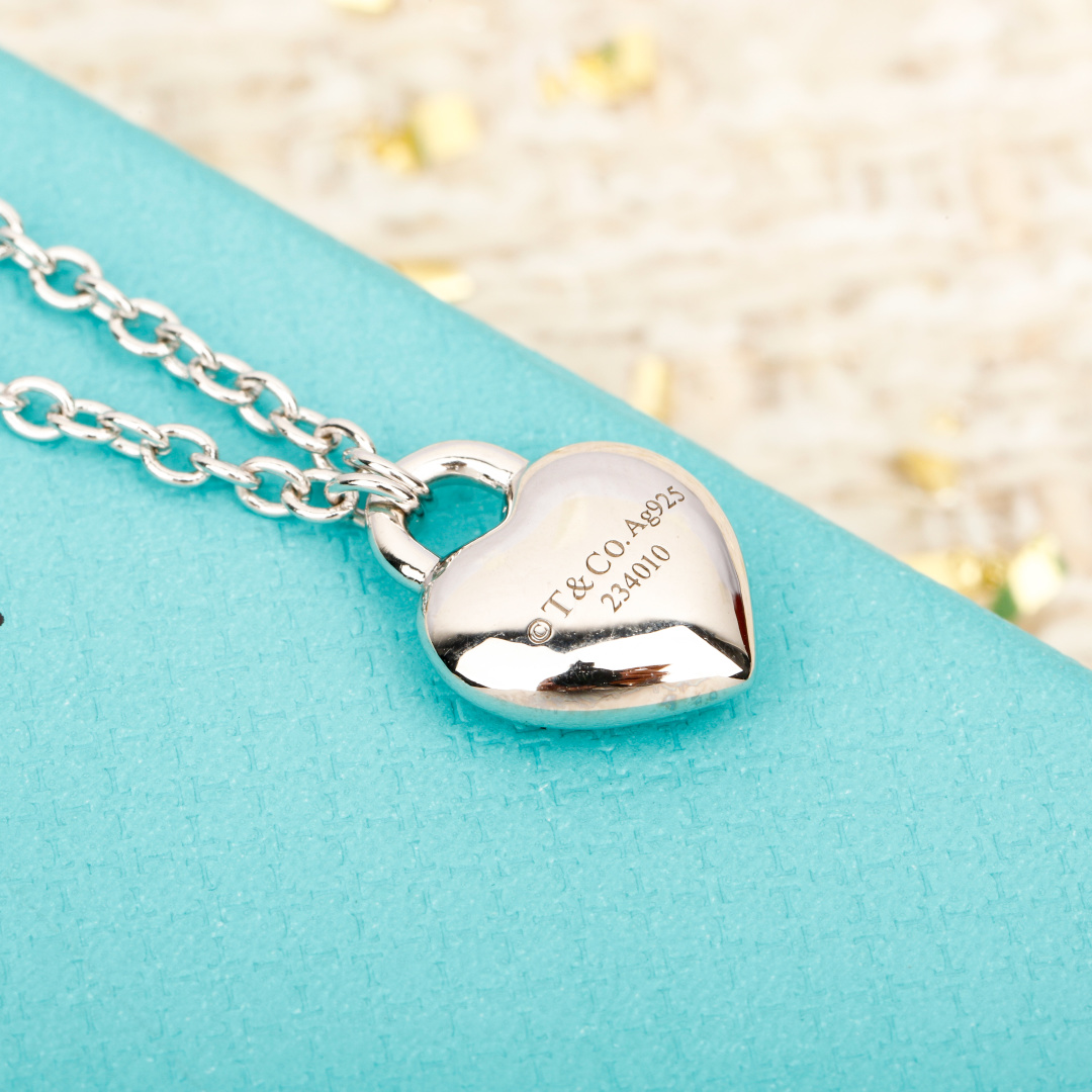 【我们出品】zp🆕3450 ，

25年情人节限定爱心滴油珐琅手链 Double Heart Tag 系