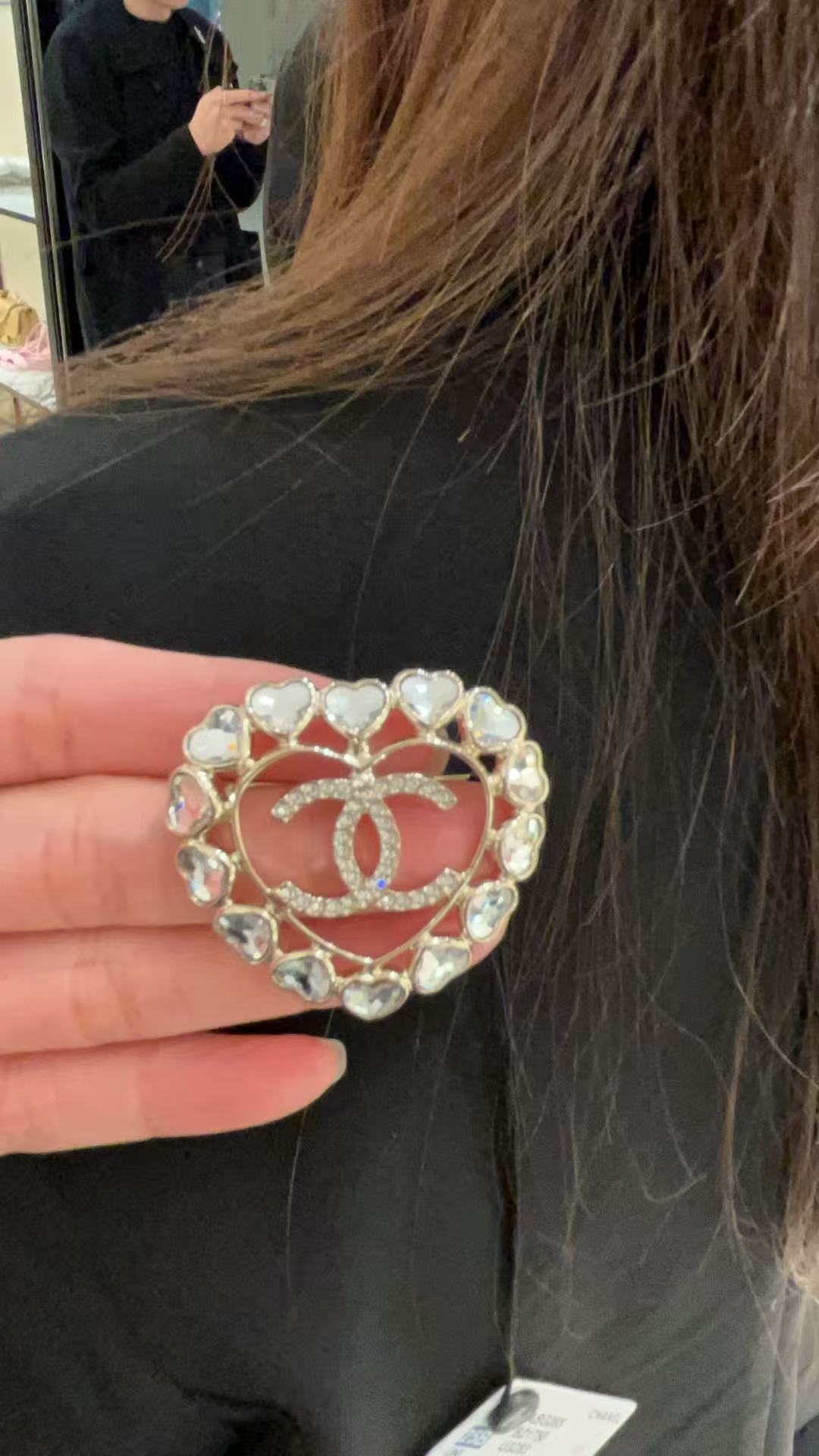 【我们出品】zp🆕 5700！❗️

【香 爱心钻双C胸针】25秋冬最新款系列！绝美爱心❤️！全网首发！