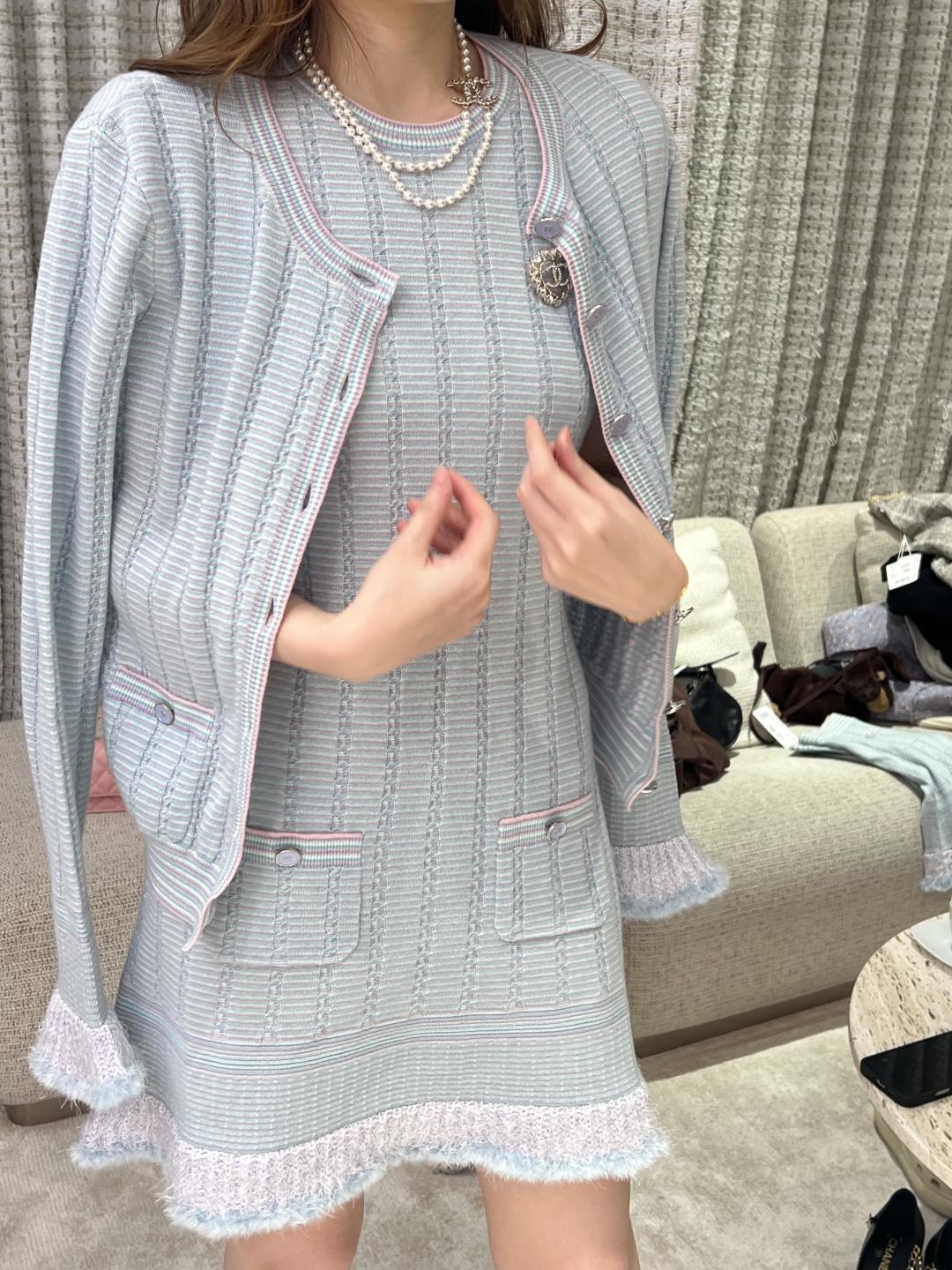 【我们出品】zp🆕 5700！❗️

【香 爱心钻双C胸针】25秋冬最新款系列！绝美爱心❤️！全网首发！
