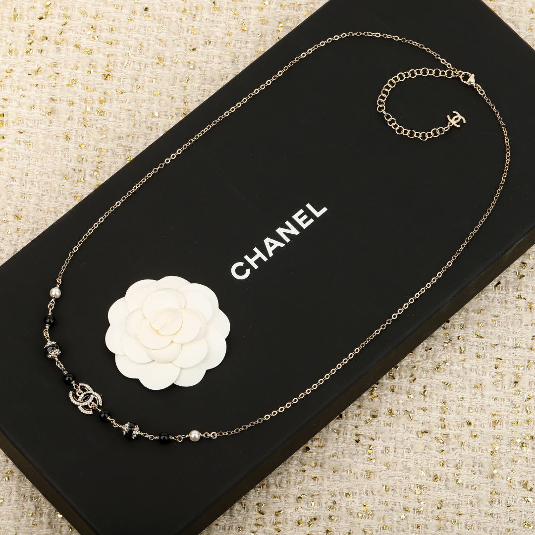 Chanel Pink Enamel CC Waist Chain, 25B Newest Style, Swarovski Rhinestones 3 cmp i1755620950719 4948 0 1