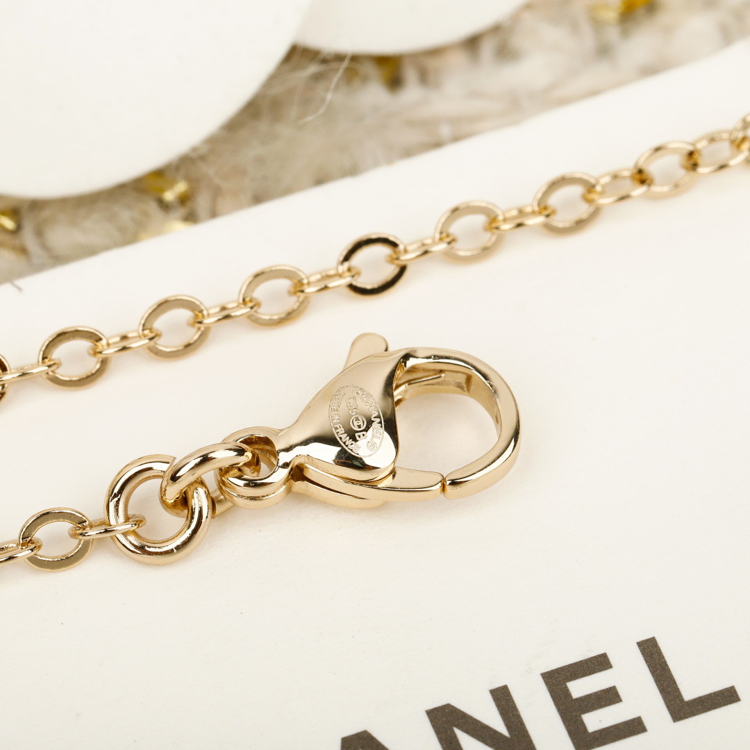 Chanel Pink Enamel CC Waist Chain, 25B Newest Style, Swarovski Rhinestones 6 cmp i1755620955657 9290 0 4