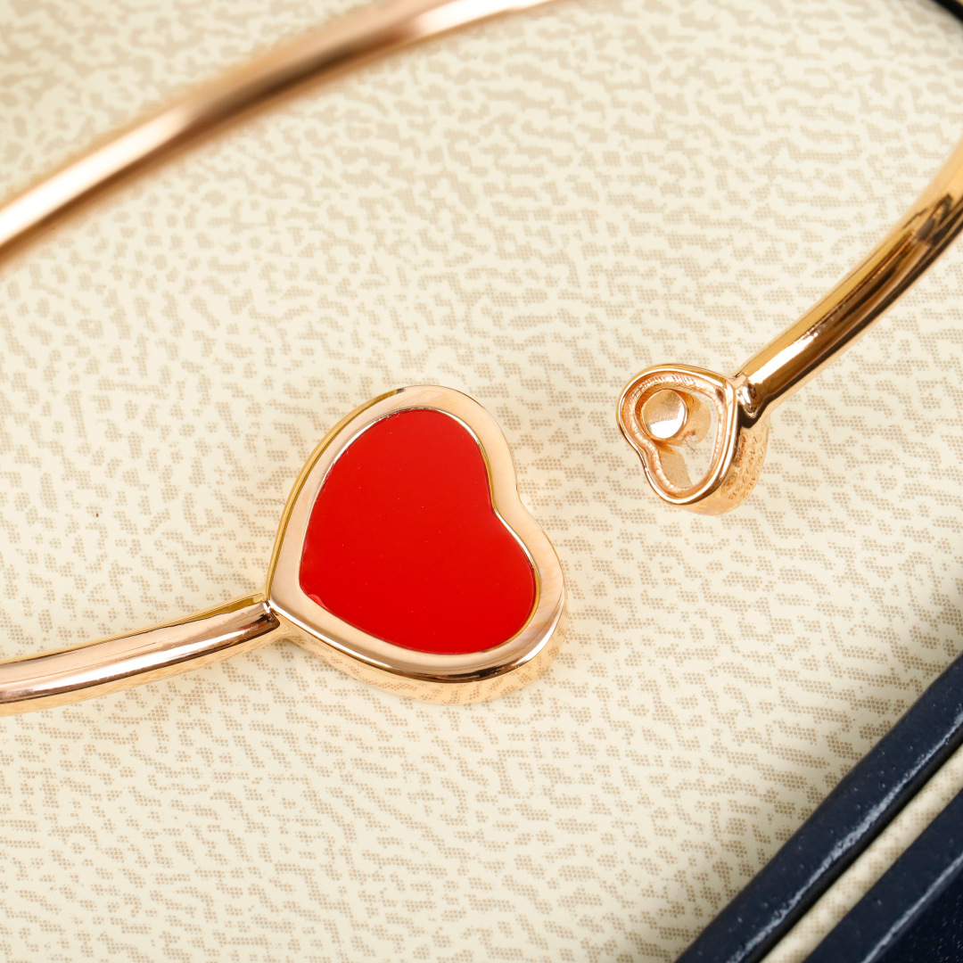 Chopard Happy Hearts Bangle – Asymmetrical Double Heart Design with Gemstone Accents 7 cmp i1755707756209 7080 0 5