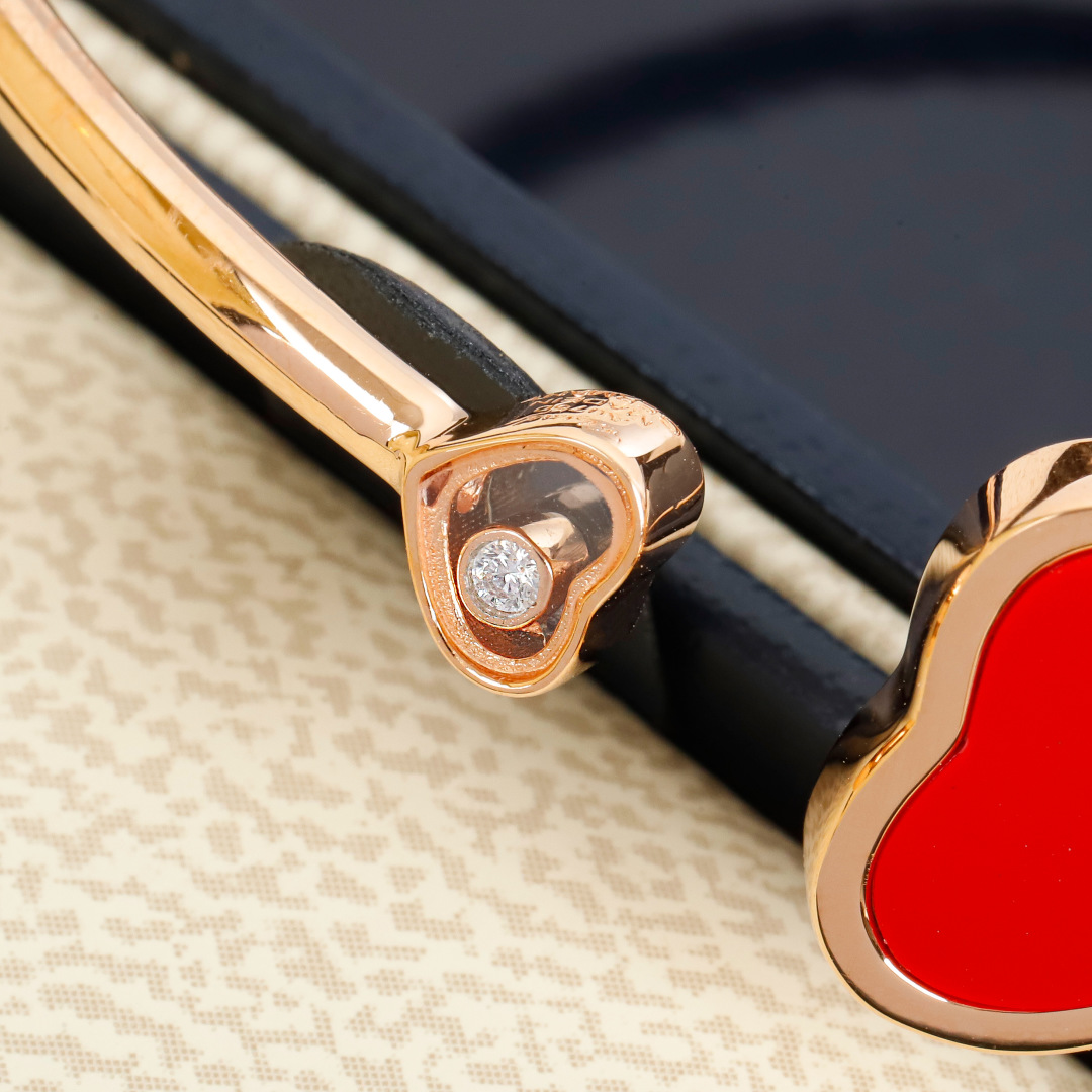 Chopard Happy Hearts Bangle – Asymmetrical Double Heart Design with Gemstone Accents 6 cmp i1755707759821 7885 0 4