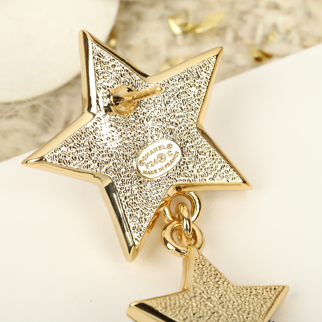 Chanel 24C Star CC Drop Earrings, Gold Plated Brass, Pearl and Rhinestone 5 cmp i1755794832508 8213 0 5