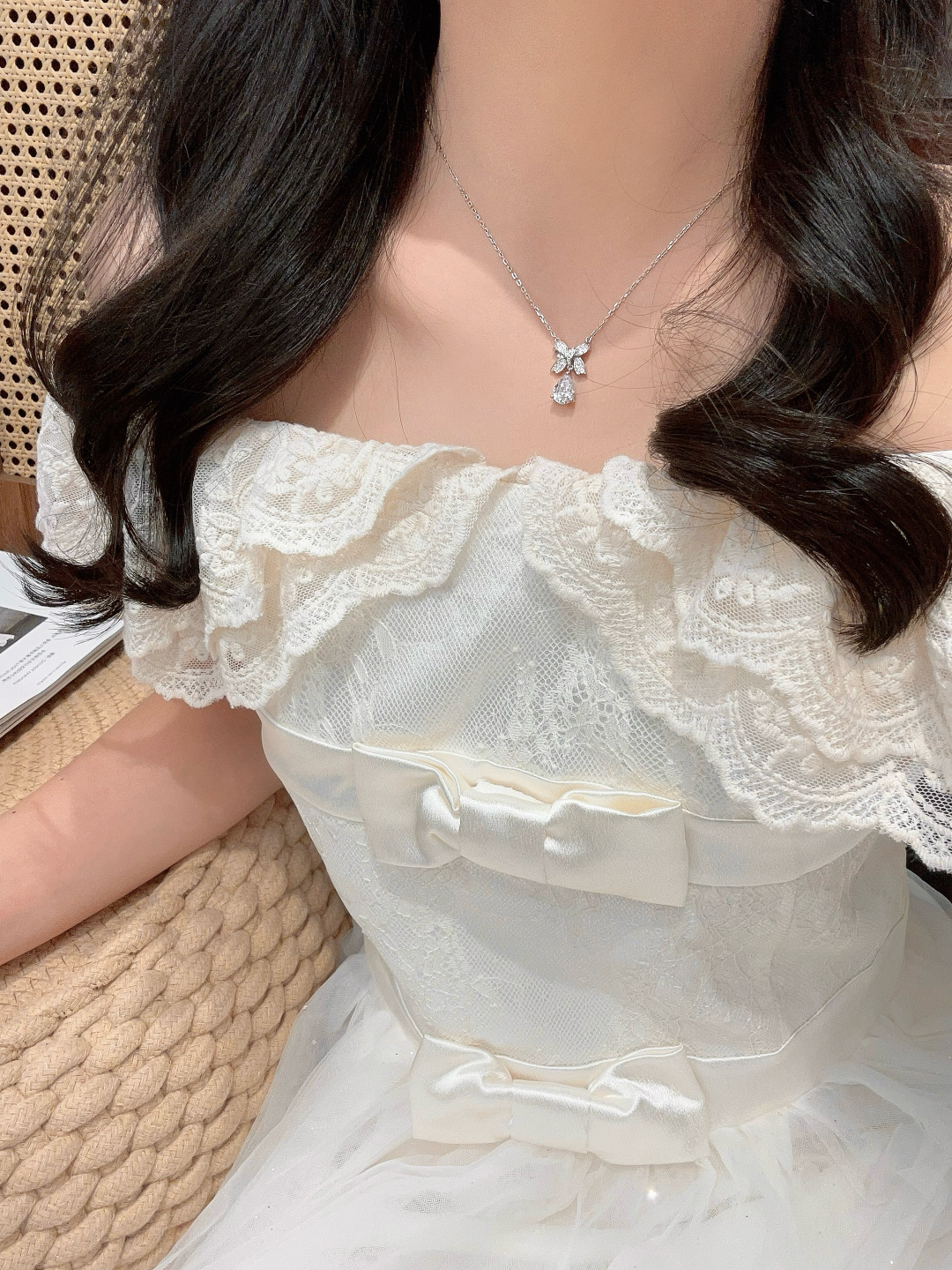 【我们出品】

【彩宝系列-蝴蝶结项链】重工版本，非市面轻工版，通体925纯银➕耐磨保色度行业最新配方优