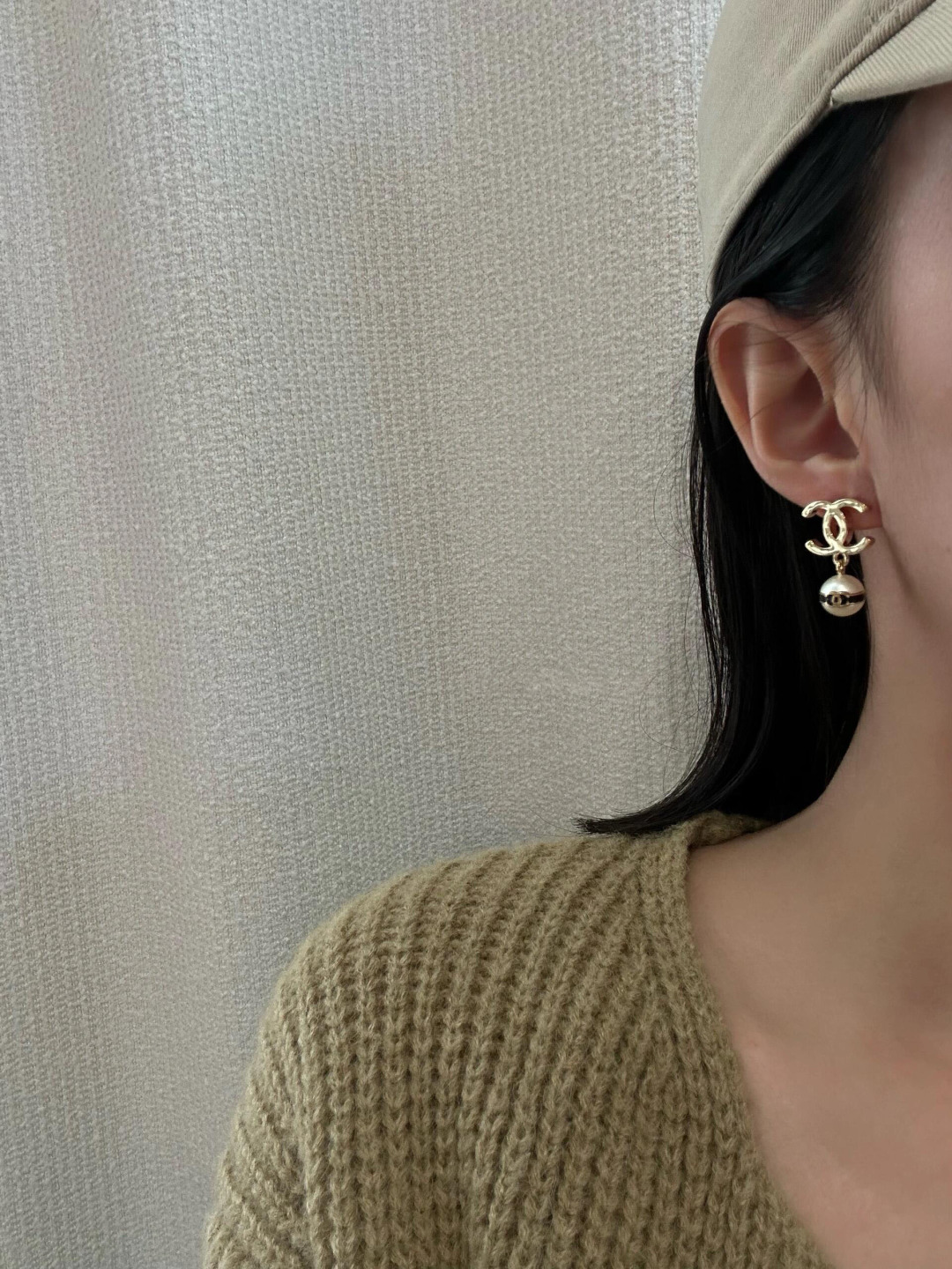 专柜🆕5000，❗️【Ch@nel24s黑白珍珠双C耳环】❗️每期必入的经典双c耳环，一致专柜🆕黄铜材质