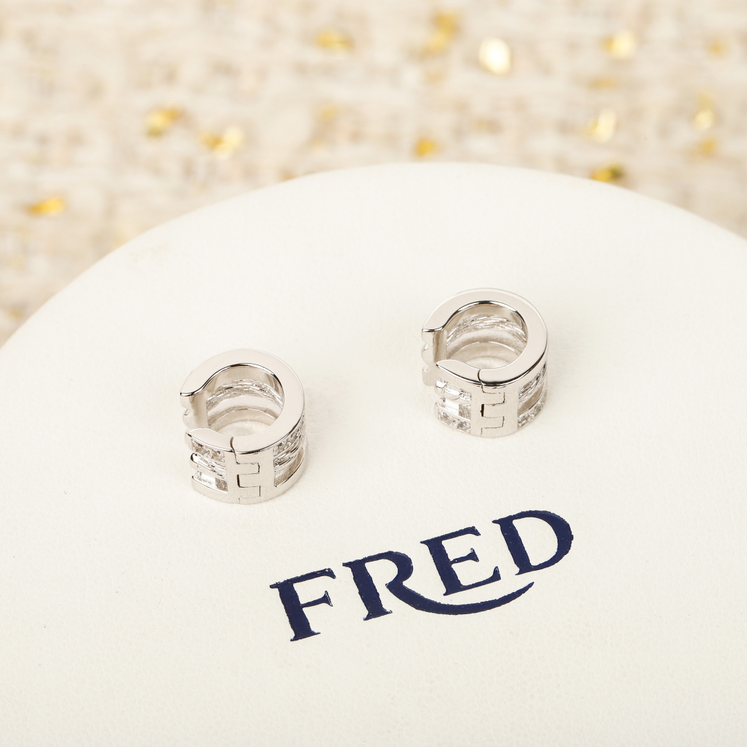 【】Force 10 Rise耳骨夹， 可定制真金真钻版，价格咨询客服😋FRED斐登有史以来最出圈的珠宝