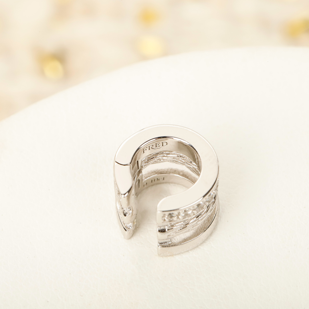 【】Force 10 Rise耳骨夹， 可定制真金真钻版，价格咨询客服😋FRED斐登有史以来最出圈的珠宝