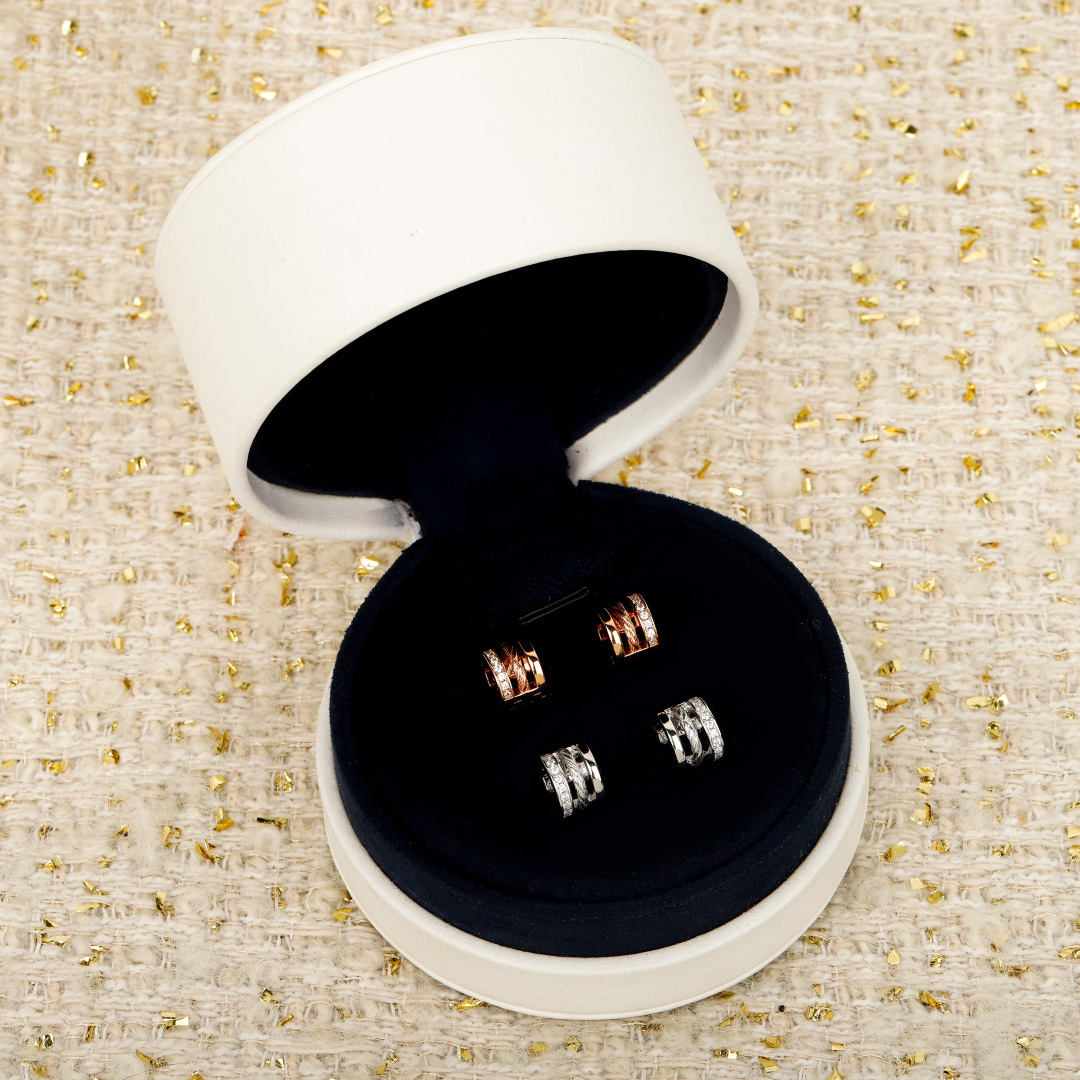 【】Force 10 Rise耳骨夹， 可定制真金真钻版，价格咨询客服😋FRED斐登有史以来最出圈的珠宝