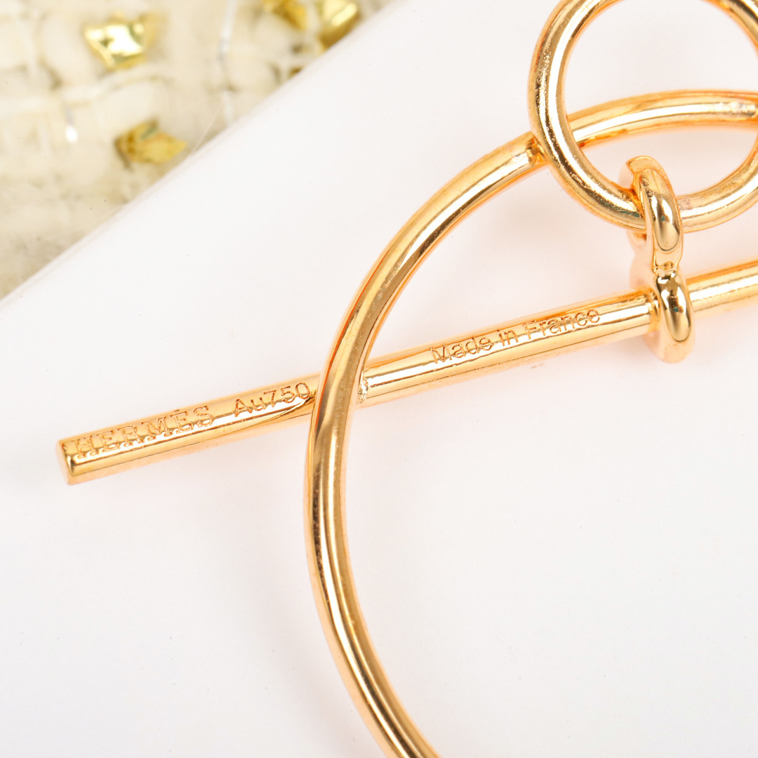 【】LOOP耳环 官网16 800+ 可订做真金真钻，只做对版官网真金货，Pk市面各种金货❗️量大咨询客