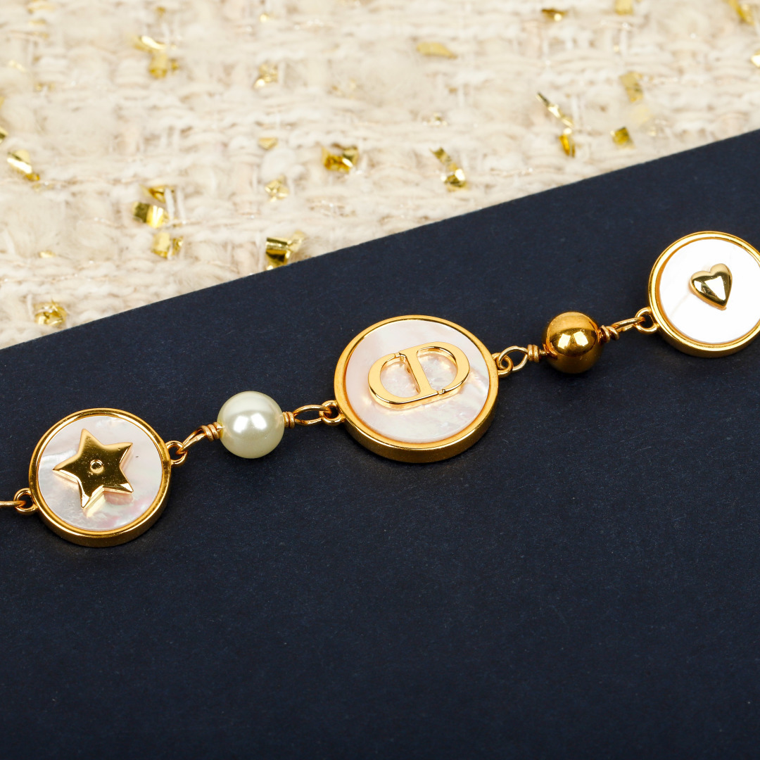 【】官网 8300，量大咨询客Fu❗【D!or 彩贝小圆项链】 26早春最新款绝美系列！全网首发❗️老规